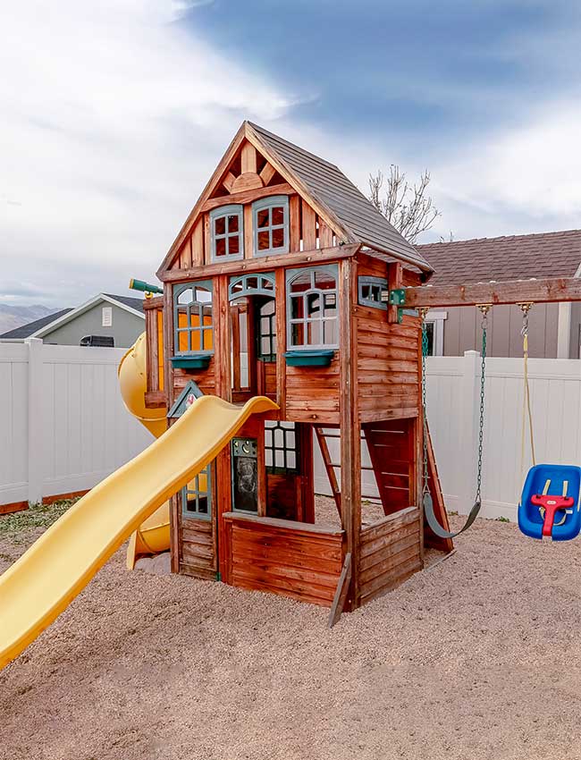 commercial-moving-kids-jungle-gym-movers